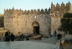 تأجيل هدم "جسر المغاربة" خوفًا من الربيع العربي