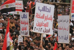 140 دبلوماسيًّا مصريًّا يطالبون بإجراء الانتخابات في موعدها