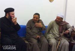 مرشحو "الحرية والعدالة" يزورون كنائس قنا