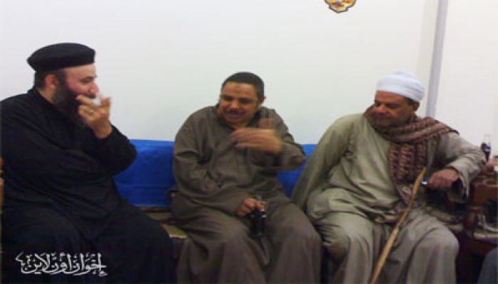 مرشحو "الحرية والعدالة" يزورون كنائس قنا