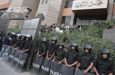 الإدارية العليا تؤيد ترشيح الفلول في الانتخابات