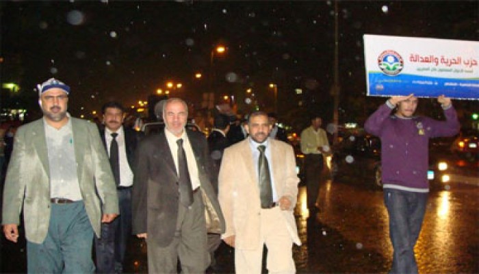 مسيرة وجولة لمرشحي "الحرية والعدالة" بالمقطم "تحت الأمطار"