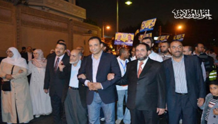مسيرة حاشدة لمرشحي الحرية والعدالة في مصر الجديدة