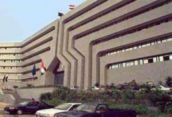 مرشحو "الحرية والعدالة" بالإسكندرية يعتصمون لتسلم كشوف الناخبين