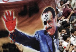 اتحاد علماء المسلمين يدعو لجمعة الثورة اليمنية