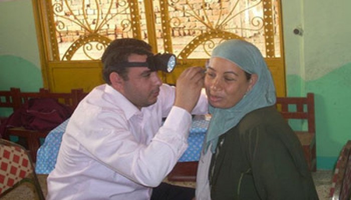 400 مستفيد في القافلة الطبية لإخوان "الغربية"