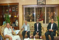 محافظ أسوان يستقبل وفد "الحرية والعدالة"