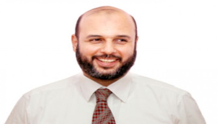 عمرو زكي يقدم أوراقه والوفد يرشح "فلولاً" بالقاهرة