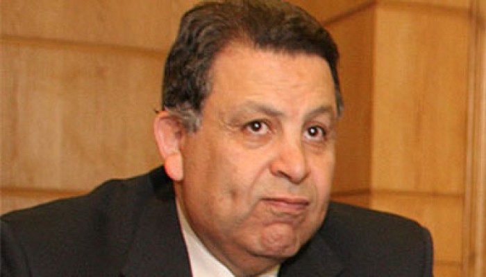 وزير صحة المخلوع.. متى ينتقل لطره؟!