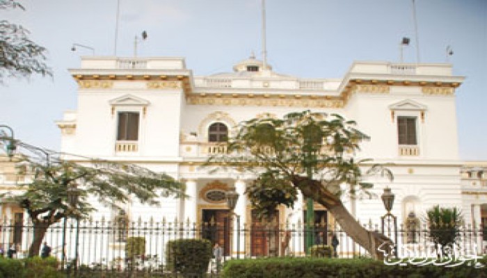 261 مرشحًا في اليوم الأول في أسيوط والسويس