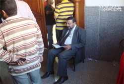 أكرم الشاعر يتقدم بأوراقه في بورسعيد