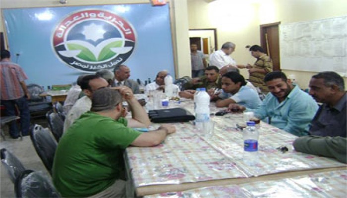 القوى الوطنية بالسويس تطالب بجدول زمني لتسليم السلطة