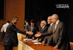 المرشد العام يكرم متفوقي طلاب الإخوان وأسر الشهداء