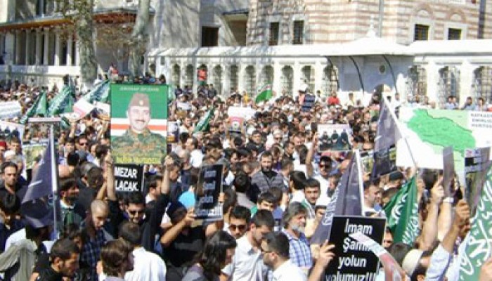 تشييع جنازة الشهداء الشيشانيين بتركيا