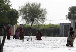 "التعاون الإسلامي" تطالب بإغاثة باكستان من الفيضانات