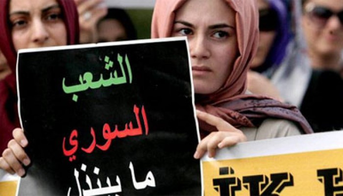 سوريا تتظاهر في جمعة "ماضون حتى إسقاط النظام"