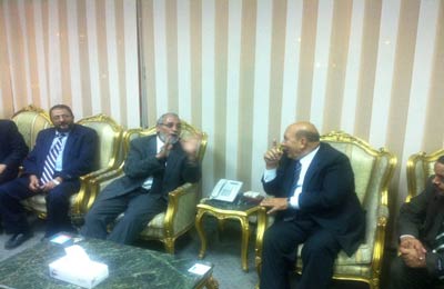 محافظ قنا يدعو المرشد العام لزيارة مبنى المحافظة