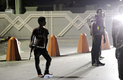 ثوار ليبيا يستعدون للسيطرة على باب العزيزية