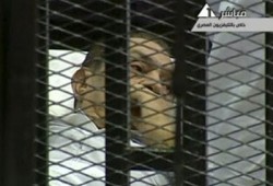 ضحايا "المخلوع": محاكمة مبارك لا تبشر بالقصاص