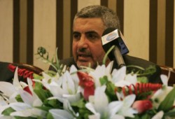 حسن مالك: "العمل" يقضي على الفقر والبطالة ويحقق النهضة