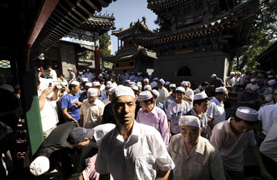 سواسية: الحملة الصينية ضد الإيجور المسلمين عنصرية