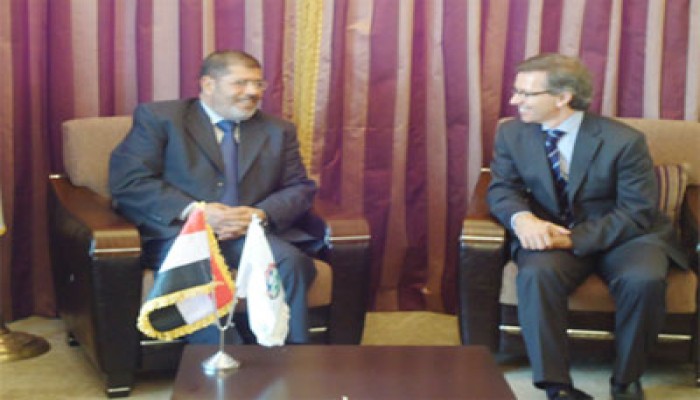 رئيس "الحرية والعدالة" يستقبل ممثلاً للاتحاد الأوروبي