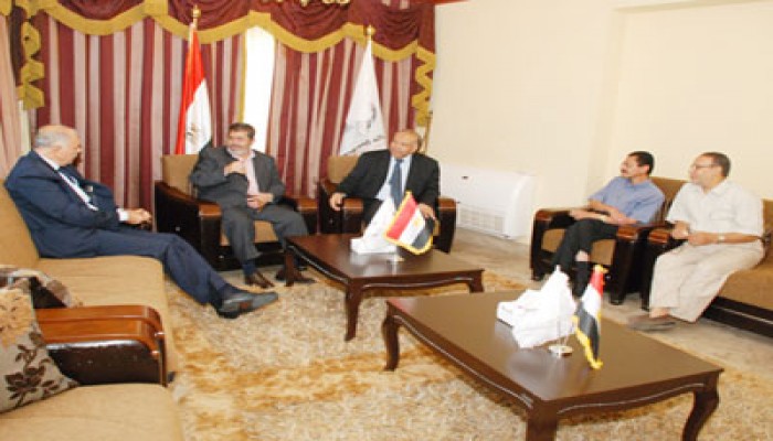 "الحرية والعدالة" يستقبل السفير الفلسطيني بالقاهرة