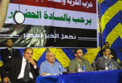 رئيس "الحرية والعدالة": 5 تحديات تواجه الثورة المصرية