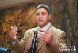 سياسيون: أصحاب المصالح يستنزفون وقت الثورة