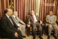 العريان والكتاتني يستقبلان البرادعي بمقرِّ "الحرية والعدالة"