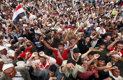 ثوار اليمن يطلقون أول إذاعة معارضة للنظام