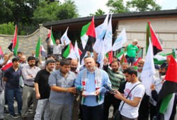 تركيا: مظاهرات احتجاج ضد اعتقال الشيخ رائد صلاح في بريطانيا