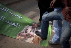 الوول ستريت جورنال تكشف عن خطة لسقوط القذافي