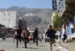 تجدد القتال في اليمن بين الأحمر وقوات "صالح"