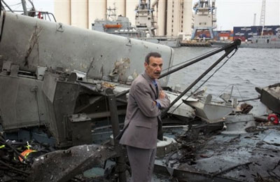 الناتو يواصل قصف طرابلس وانشقاق ضباط عن القذافي