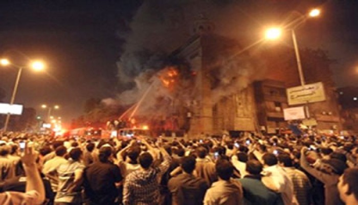 من الموسكي إلى إمبابة.. من يشعل الفتنة؟!