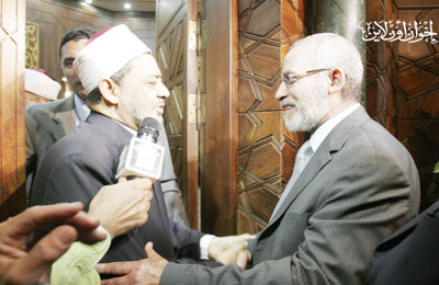 الطيب يدعو المرشد العام لمؤتمر "الحركات الإسلامية"