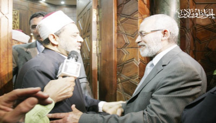 الطيب يدعو المرشد العام لمؤتمر "الحركات الإسلامية"