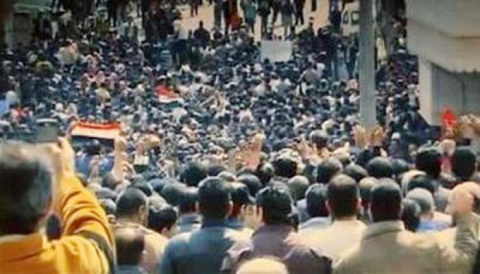 مسيرات ليلية ضد الأسد وقتلى بدرعا