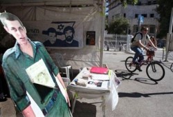 المقاومة: لن نكتفي بأسر شاليط