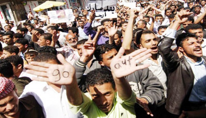 ديكتاتور اليمن يثير الفوضى.. والثوار يشكِّلون لجانًا شعبية