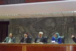 مطالبات بغلق قنوات القذافي على "النايل سات"