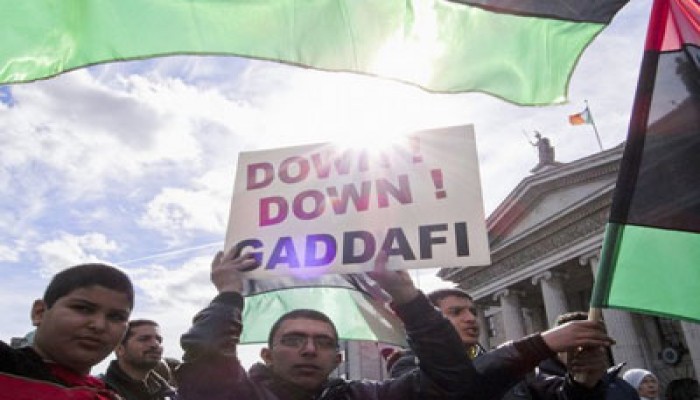 الثوار يسيطرون على أجدابيا ويتصدون للقذافي