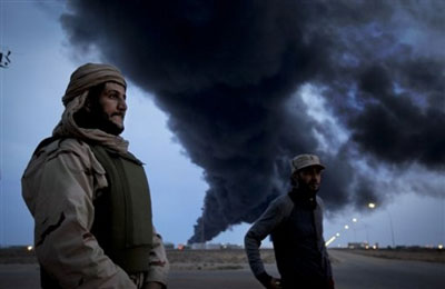 صحف العالم: ثوار ليبيا يطالبون بحظر جوي سريع