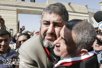 شاركوا في تهنئة الشاطر ومالك