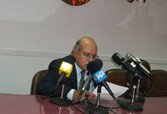 الأزهر يطالب الجيش بالإفراج عن الشاطر ورفاقه