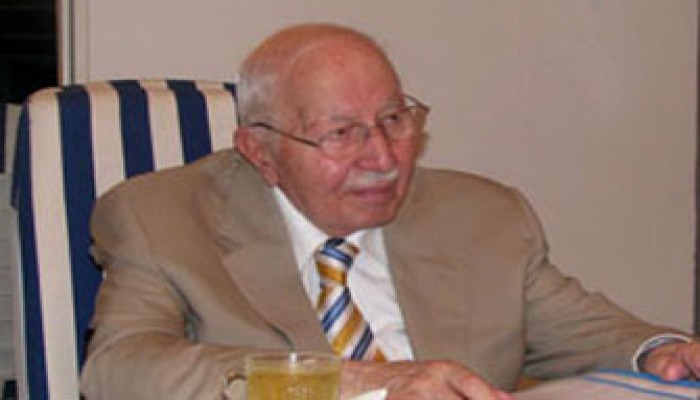 رحيل عميد الإسلاميين الأتراك البروفيسور نجم الدين أربكان