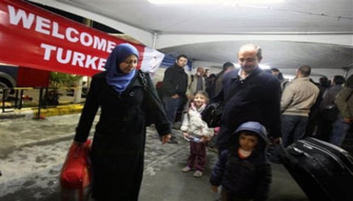 تركيا تبحث التدخل العسكري لإجلاء مواطنيها من ليبيا