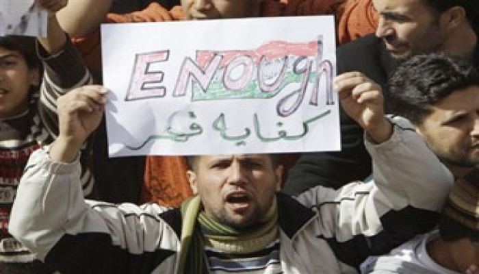 احتفالات بتحرير بنغازي وقتال عنيف في طرابلس