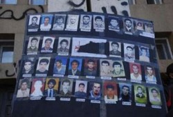 خبراء: محاكمة "ديكتاتور ليبيا" بعد جرائمه ضدّ الثوار